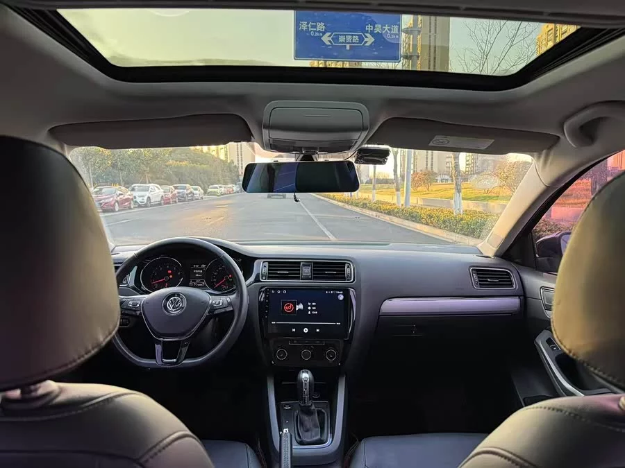 Volkswagen Sagitar