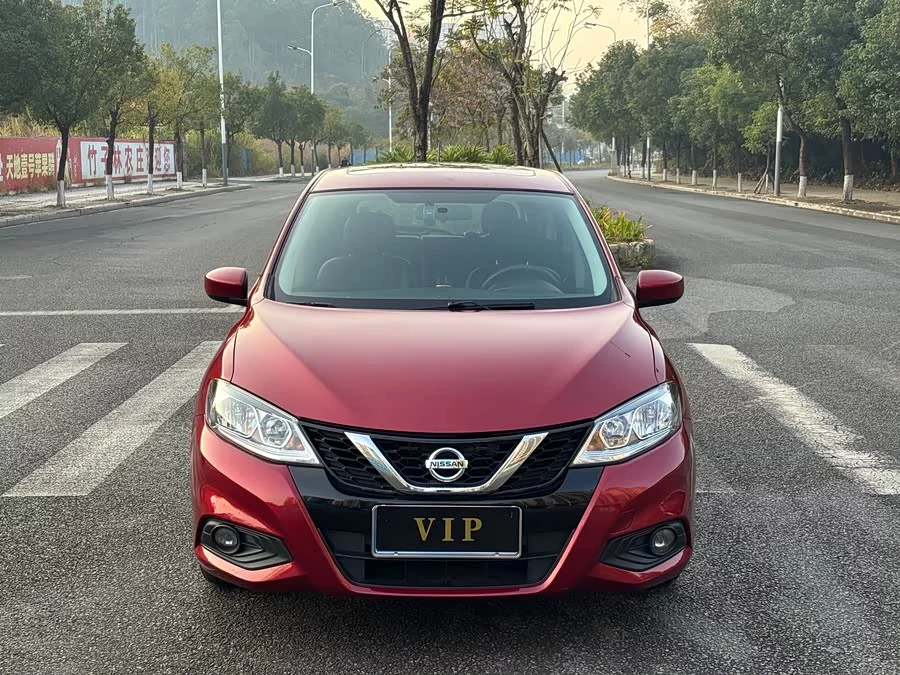 Nissan Tiida