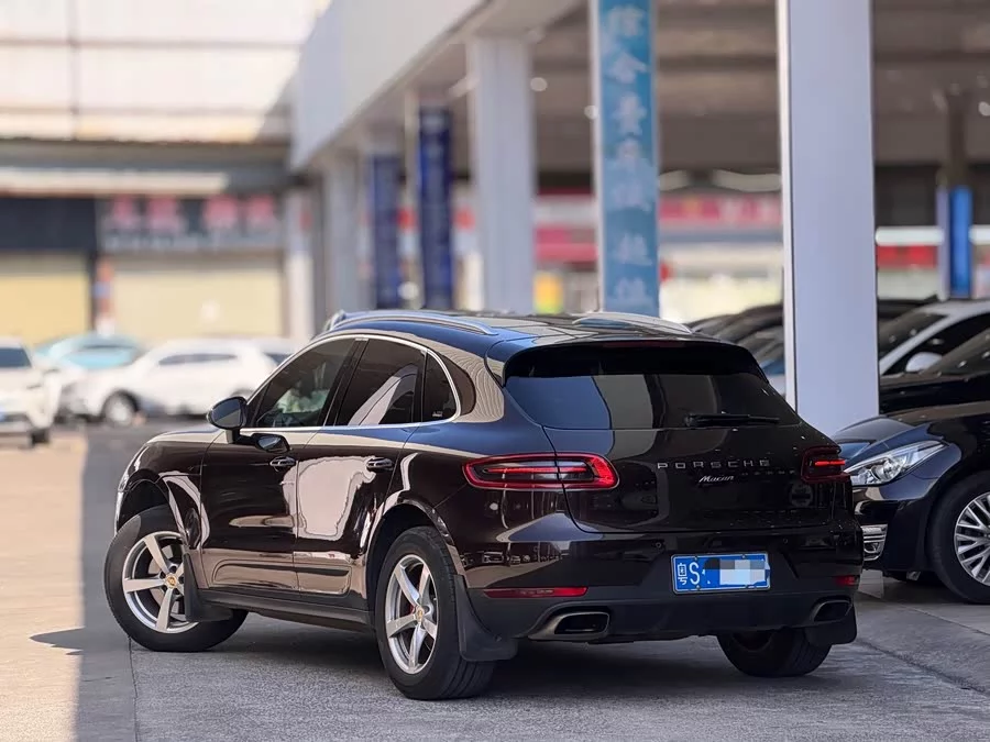 Porsche Macan