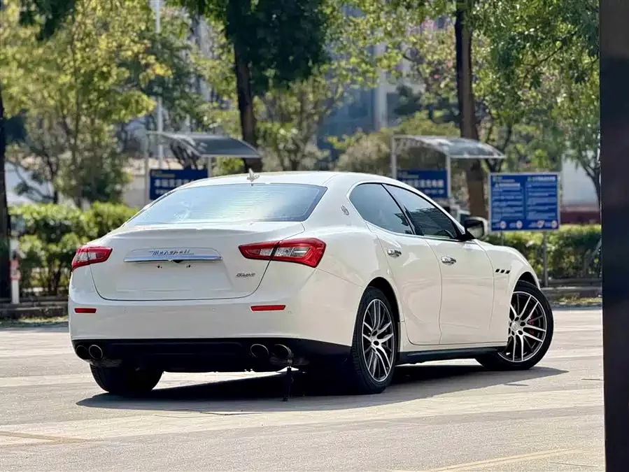 Maserati Ghibli