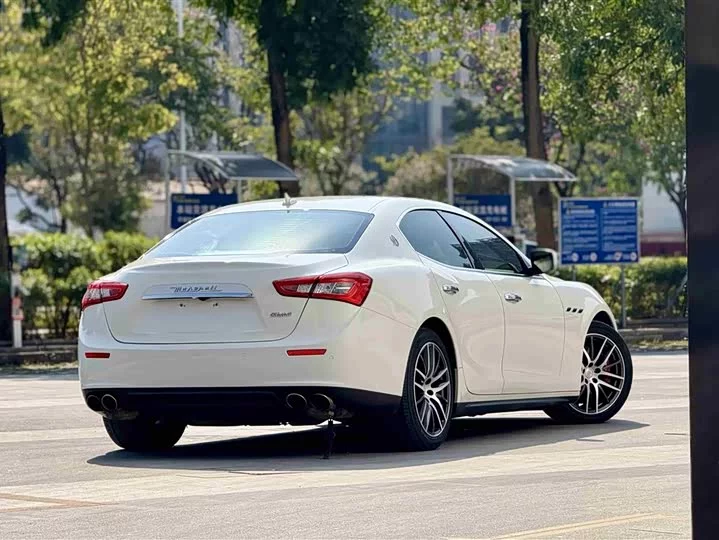 Maserati Ghibli