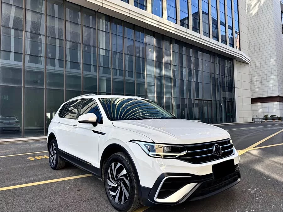 Volkswagen Tiguan L