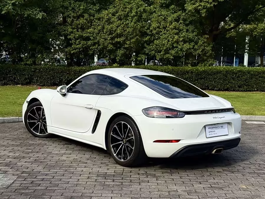 Porsche 718