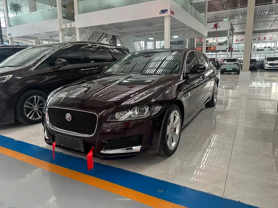 Jaguar XFL