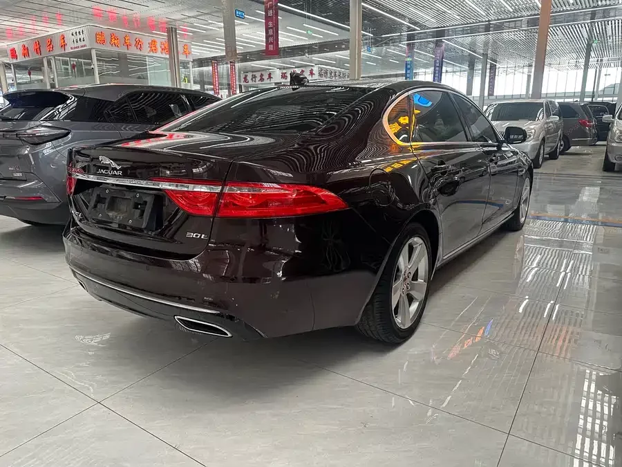 Jaguar XFL