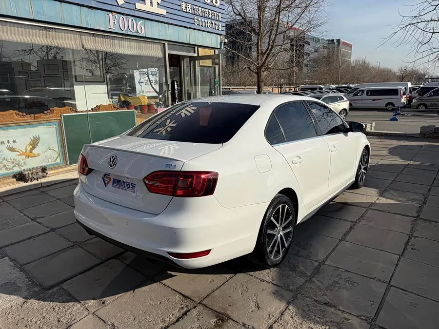 Volkswagen Sagitar