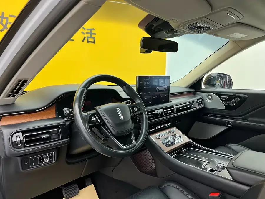 Lincoln Aviator
