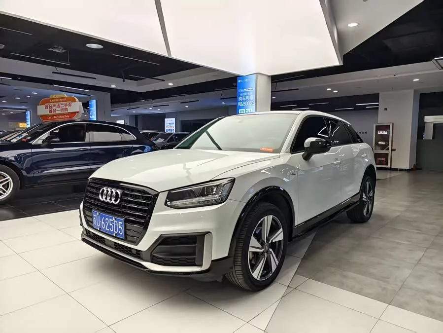 Audi Q2L