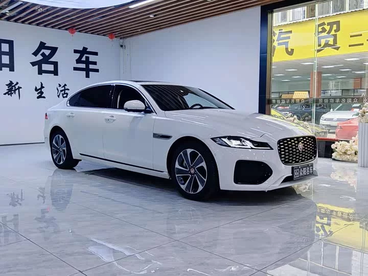 Jaguar XFL