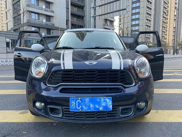 MINI COUNTRYMAN