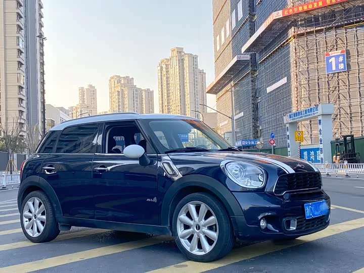MINI COUNTRYMAN