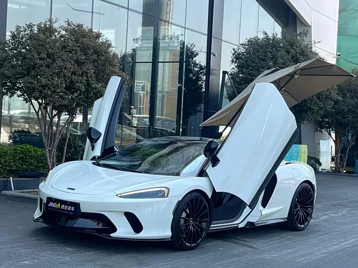McLaren GT