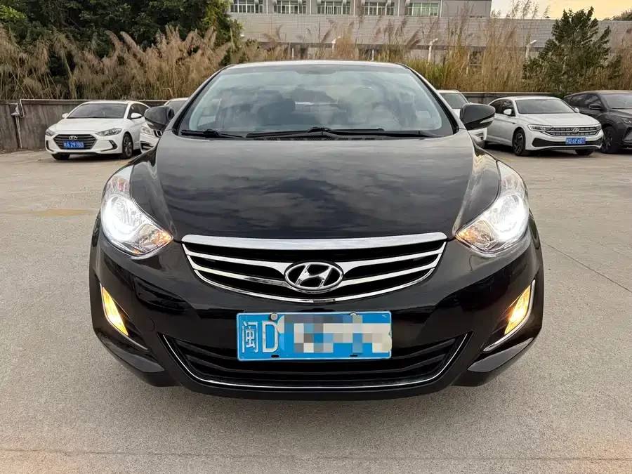 Hyundai Elantra