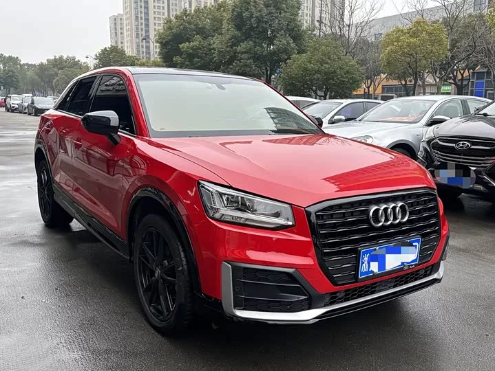 Audi Q2L