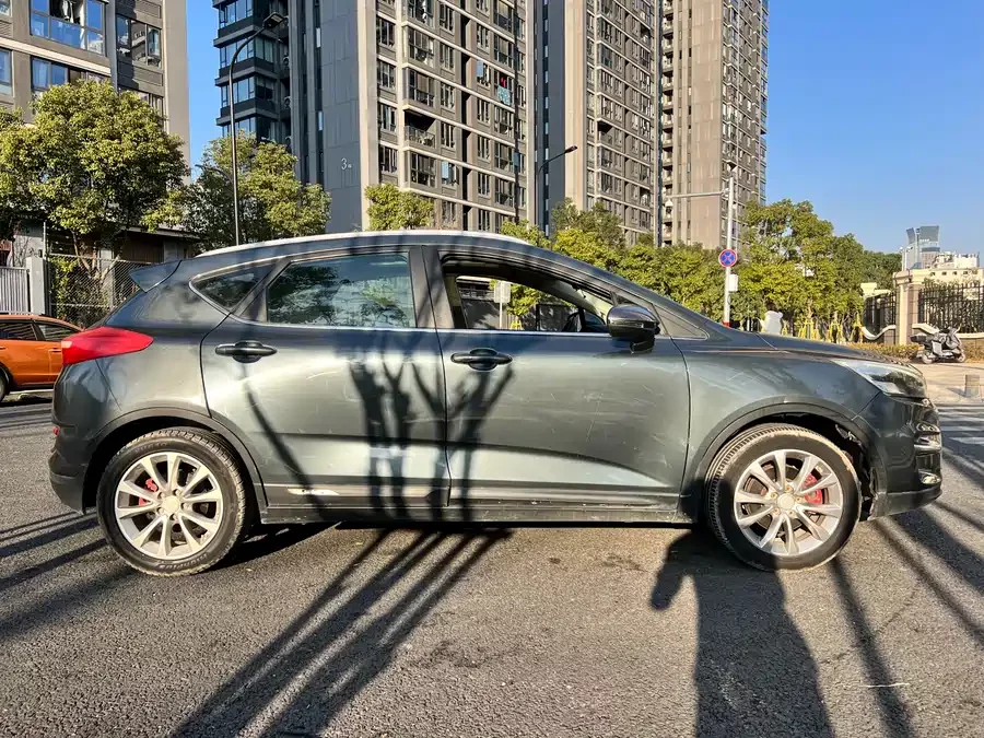 Geely Emgrand GS