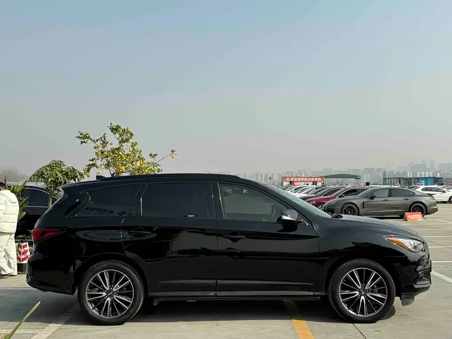 Infiniti QX60