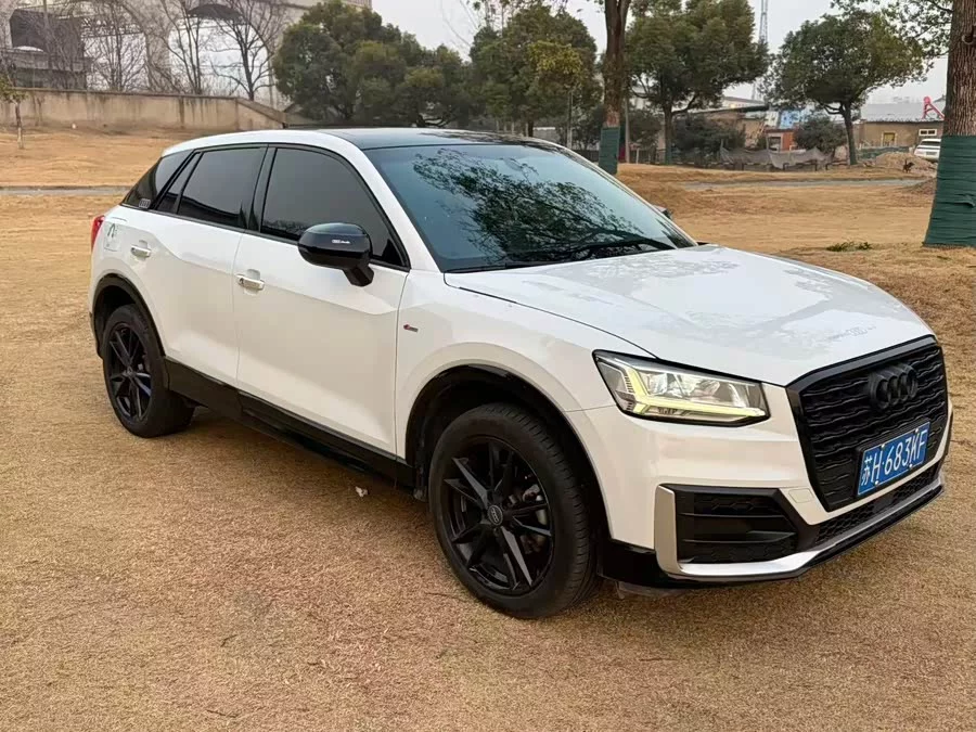 Audi Q2L