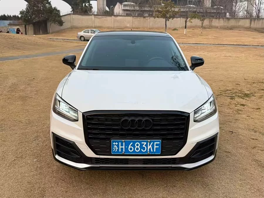 Audi Q2L