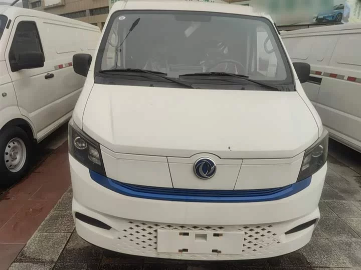 Dongfeng Yufeng EM27