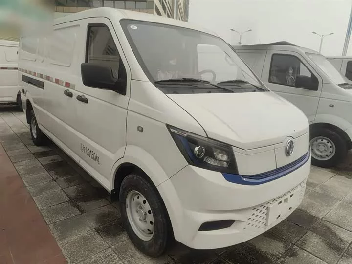 Dongfeng Yufeng EM27