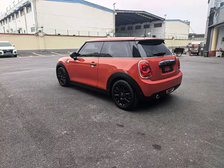 MINI 