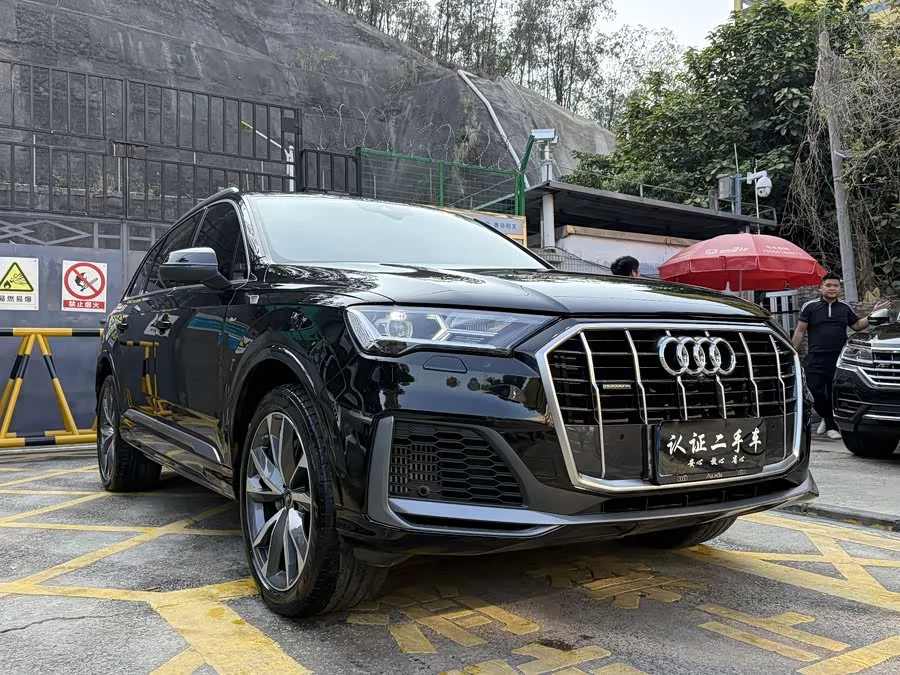 Audi Q7