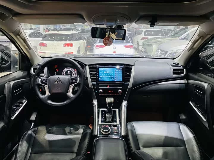 Mitsubishi Pajero Jinchang