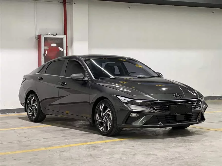 Hyundai Elantra
