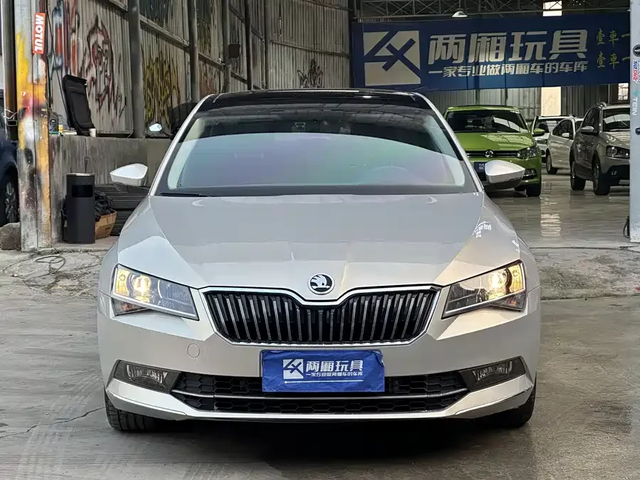 Skoda SuperB