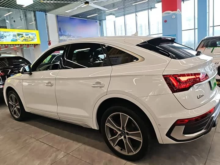 Audi Q5L Sportback