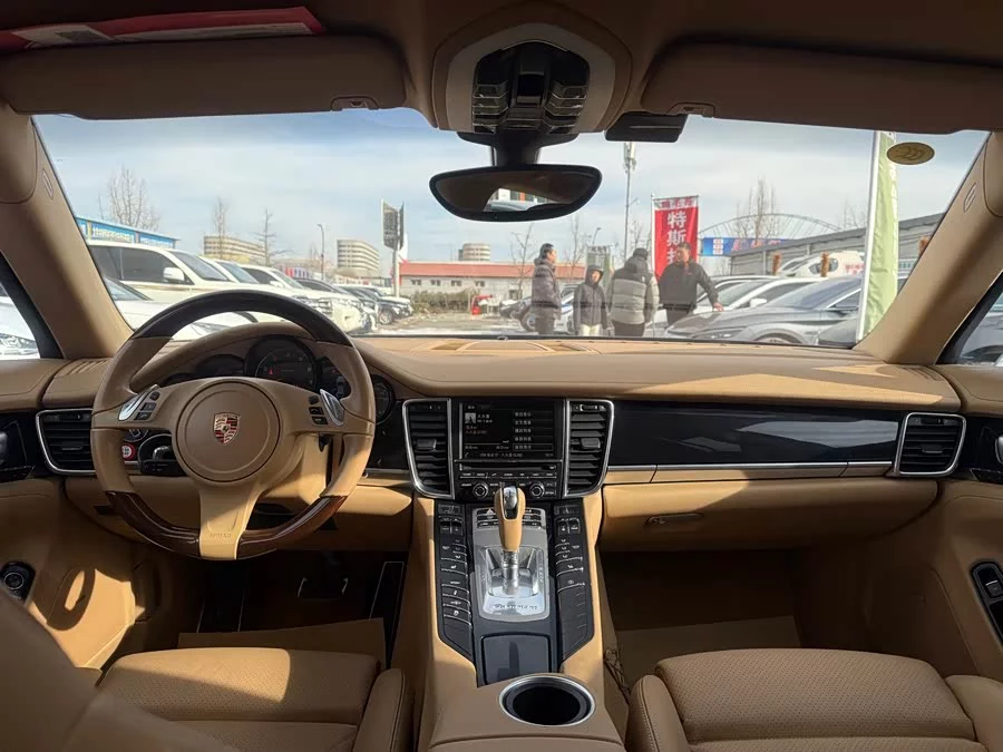 Porsche Panamera