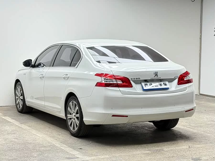 Peugeot 408