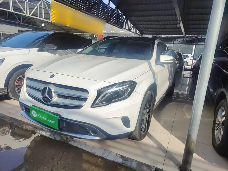 Mercedes Benz GLA