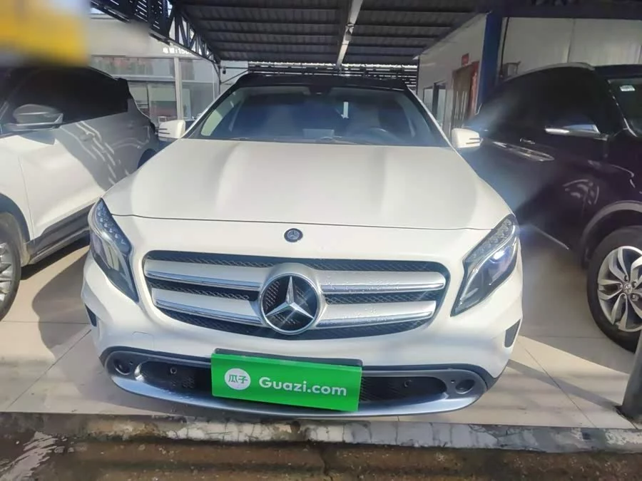 Mercedes Benz GLA