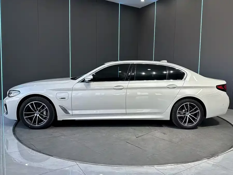 BMW 5 Series New Energy
