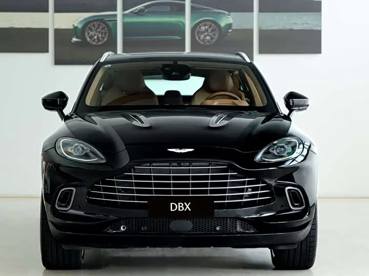 Aston Martin DBX