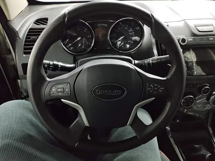 Isuzu TAGA Daka