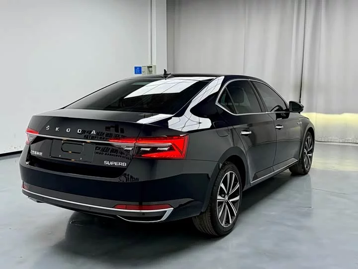 Skoda SuperB