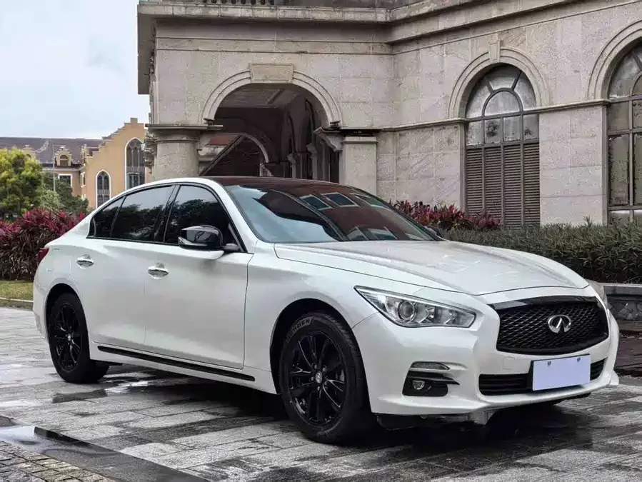 Infiniti Q50L
