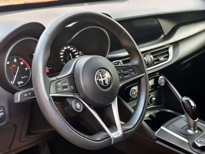 alfa romeo Stelvio