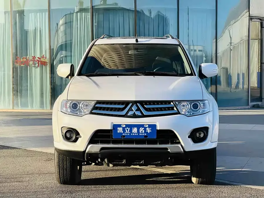 Mitsubishi Pajero Sport