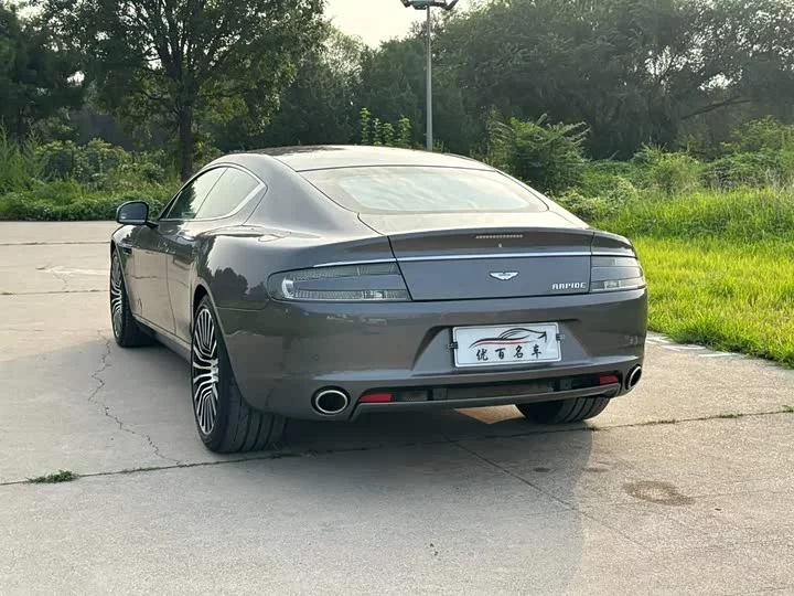 Aston Martin Rapide