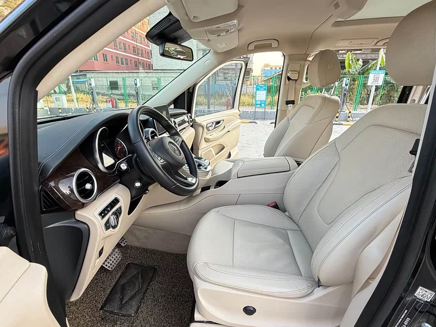 Mercedes Benz Class V