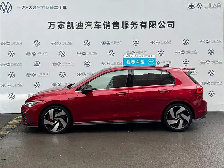 Volkswagen Golf GTI