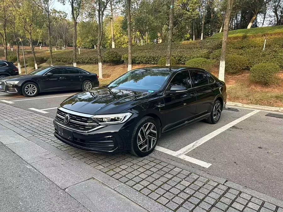 Volkswagen Sagitar