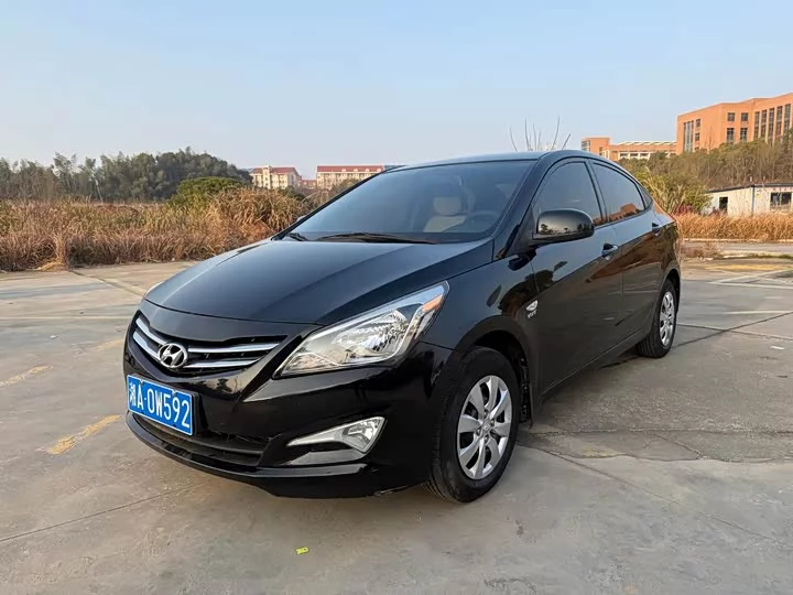 Hyundai Rena