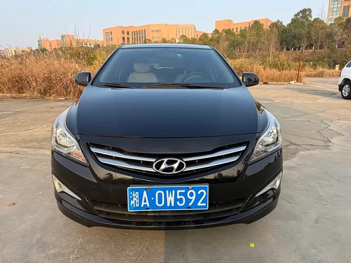 Hyundai Rena