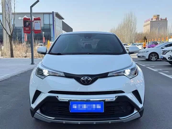 Toyota Yize IZOA