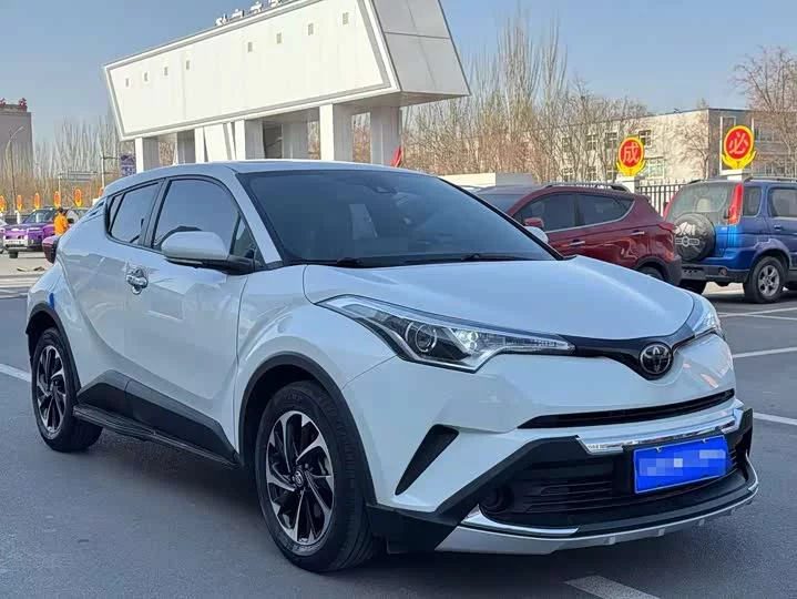 Toyota Yize IZOA