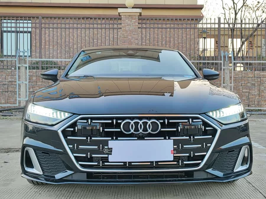 Audi A7L